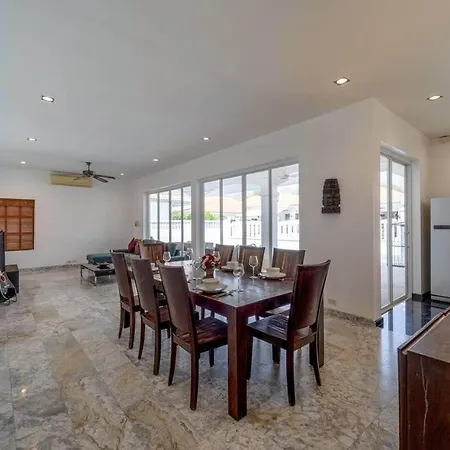 Private 4 Bedroom Pool Villa Ng411-3